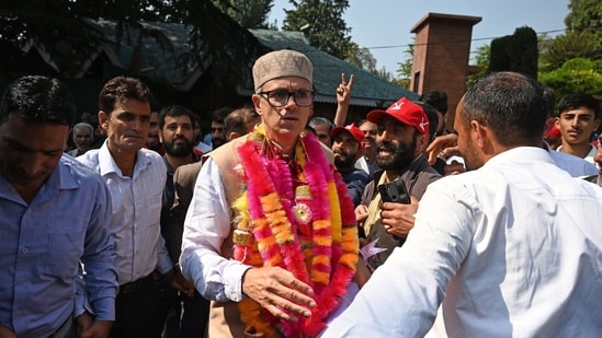 J&K: 4 Independent MLAs back Omar Abdullah, Congress to decide today | Top updates